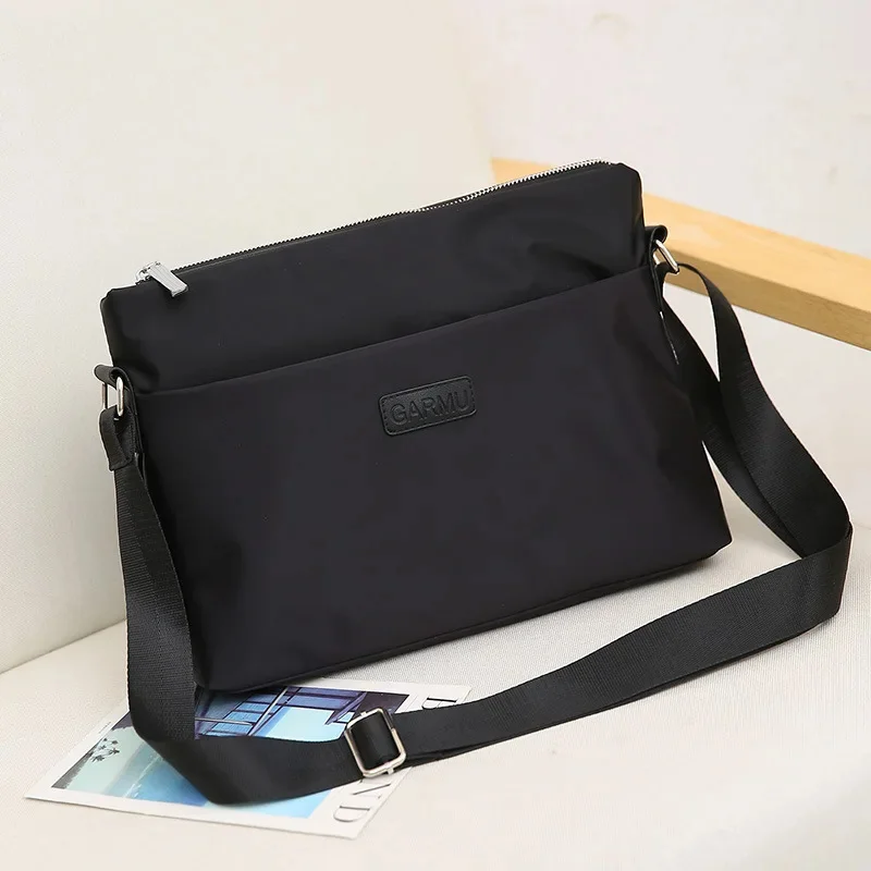 Men's Bags Shoulder Messenger Bag Waterproof Nylon Composite canvas Lightweight Fashion Large-Capacity Casual Horizontal Style 
Men's Bags Shoulder Messenger Bag Waterproof Nylon Composite canvas Lightweight Fashion Large-Capacity Casual Horizontal Style