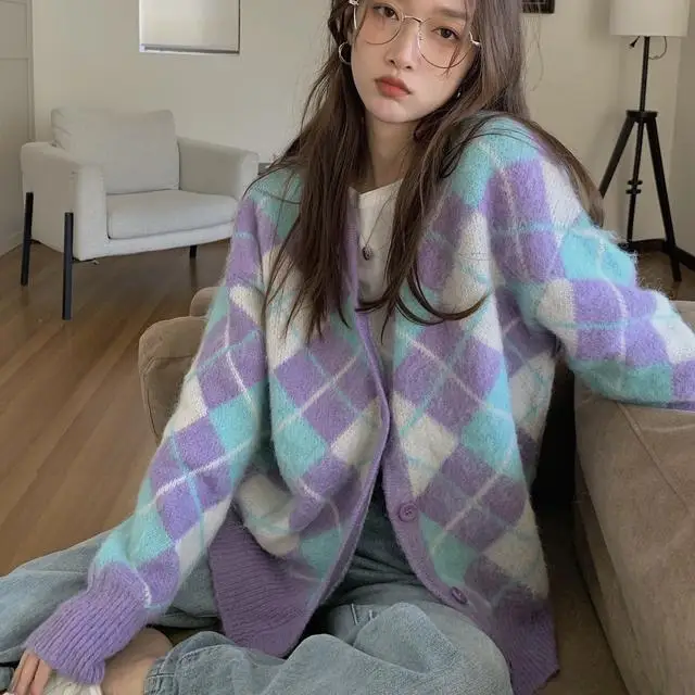 Cardigans Sweater Women Plaid Oversized Argyle Purple Knitted Sweaters Grunge Casual V-Neck Female Clothes Autumn Winter 2022
Cardigans Sweater Women Plaid Oversized Argyle Purple Knitted Sweaters Grunge Casual V-Neck Female Clothes Autumn Winter 2022