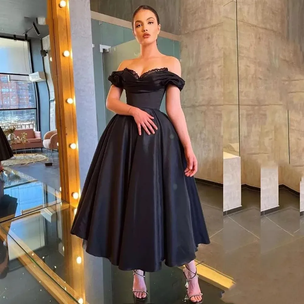 2022 Ball Gown Prom Dresses Off Shoulder Black Satin Vintage Graduation Celebrity Dress A-Line Tea Length Party Gowns
2022 Ball Gown Prom Dresses Off Shoulder Black Satin Vintage Graduation Celebrity Dress A-Line Tea Length Party Gowns