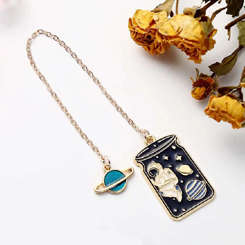 Space Astronaut Pendant Metal Bookmark Creative Book Clip Student Book Mark School Office Reading Supplies Cute Stationery Gifts
Space Astronaut Pendant Metal Bookmark Creative Book Clip Student Book Mark School Office Reading Supplies Cute Stationery Gifts