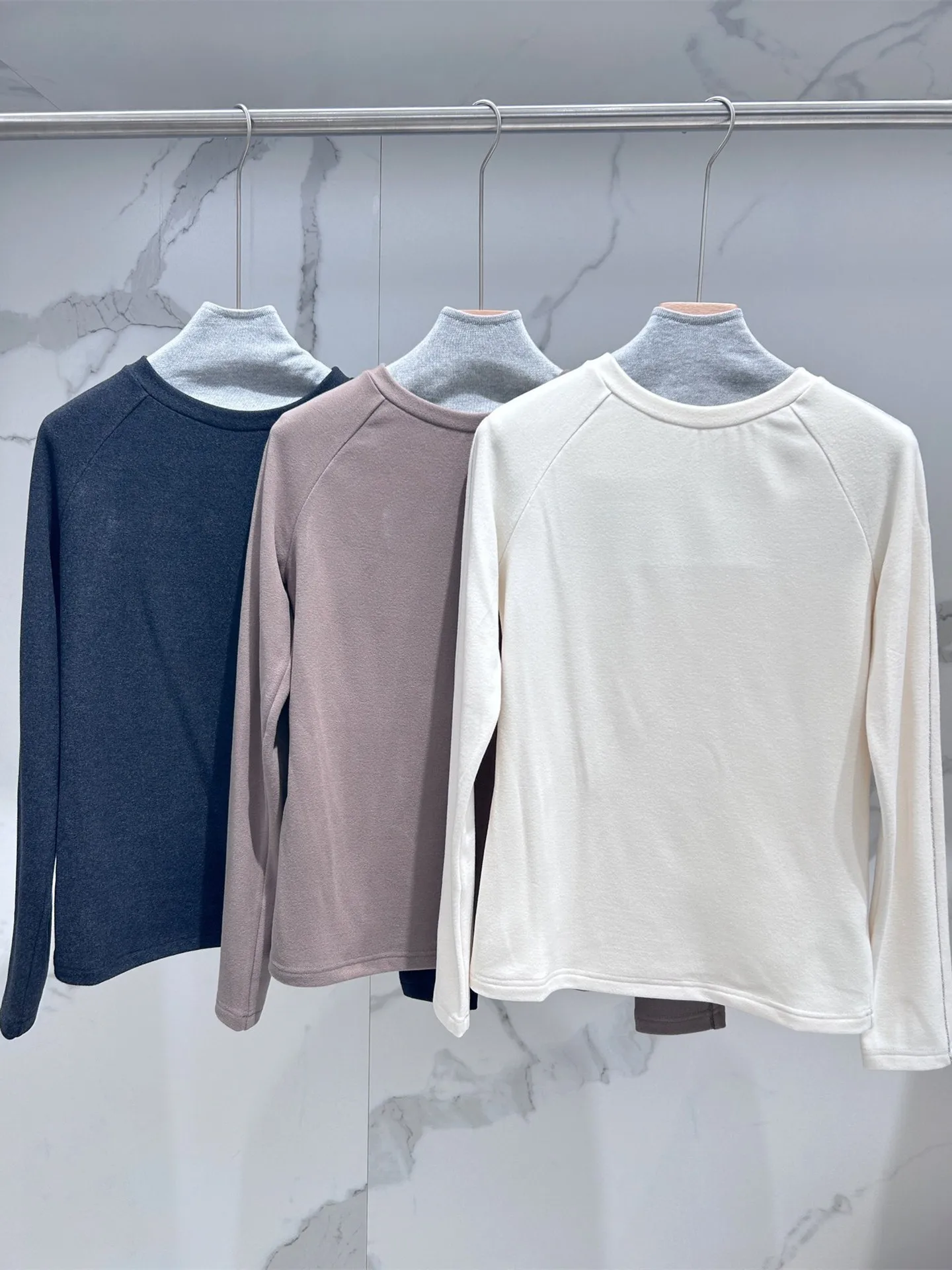 Autumn Winter Women's Bead Chain Cotton Blend Long Sleeve Top Round Neck Slim Ladies Simple Solid Color Warm Bottom Knitwear
Autumn Winter Women's Bead Chain Cotton Blend Long Sleeve Top Round Neck Slim Ladies Simple Solid Color Warm Bottom Knitwear