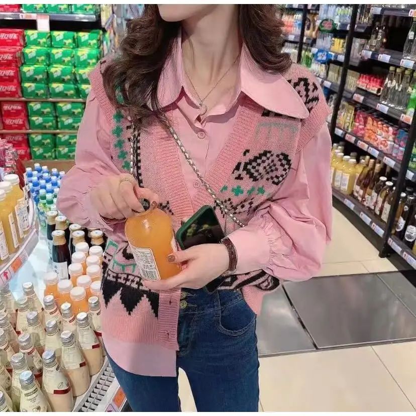Fashion Sweet Knit Vest Women Jacquard Sweater Waistcoat Female Cardigan + Causal Daily Shirt Two Pieces Set Outfits R244
Fashion Sweet Knit Vest Women Jacquard Sweater Waistcoat Female Cardigan + Causal Daily Shirt Two Pieces Set Outfits R244