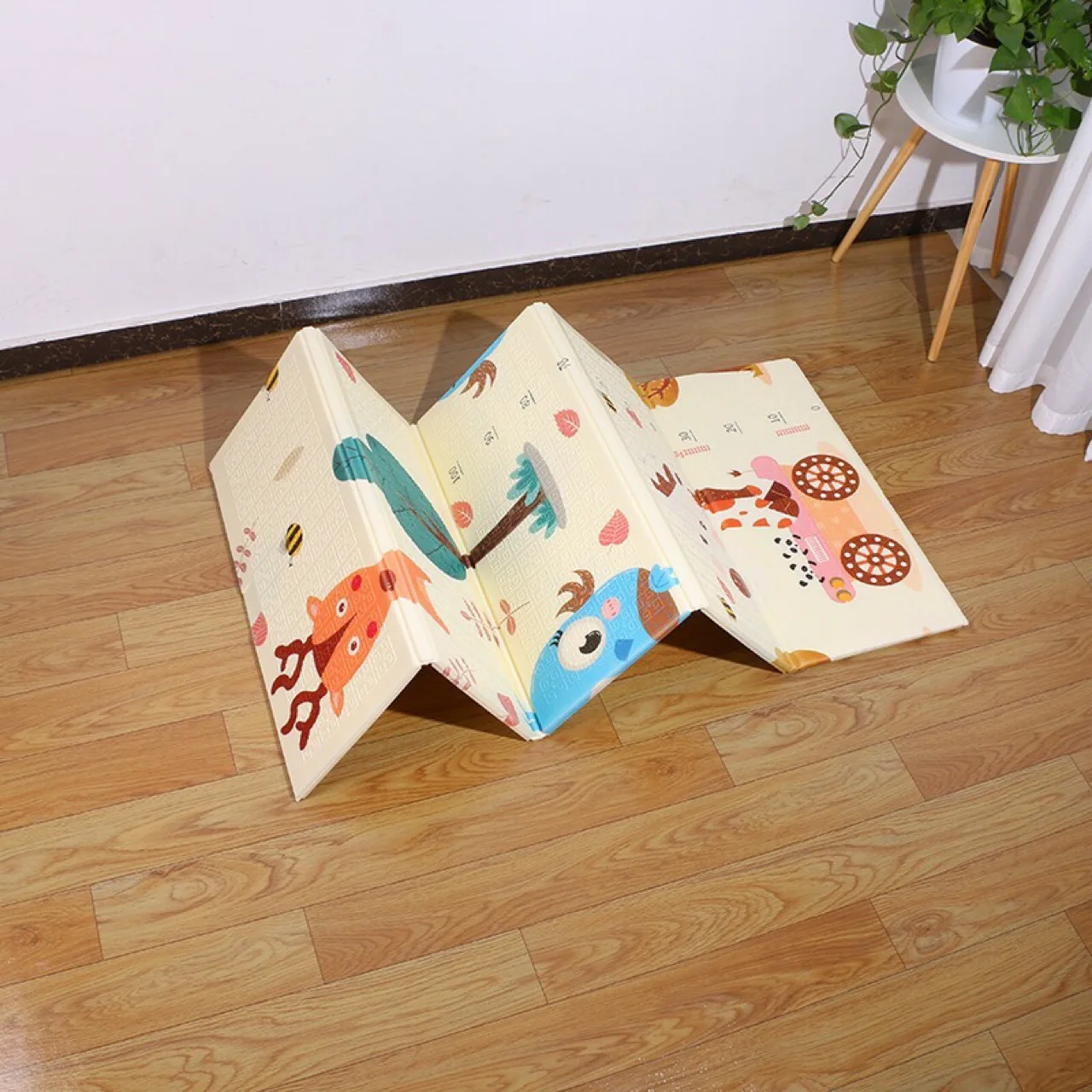 Simple Animal Rabbit Bee Pattern Children'S Folding Rug Baby Handprint Rug Baby Play Mat Rectangular Children'S Rug
Simple Animal Rabbit Bee Pattern Children'S Folding Rug Baby Handprint Rug Baby Play Mat Rectangular Children'S Rug
