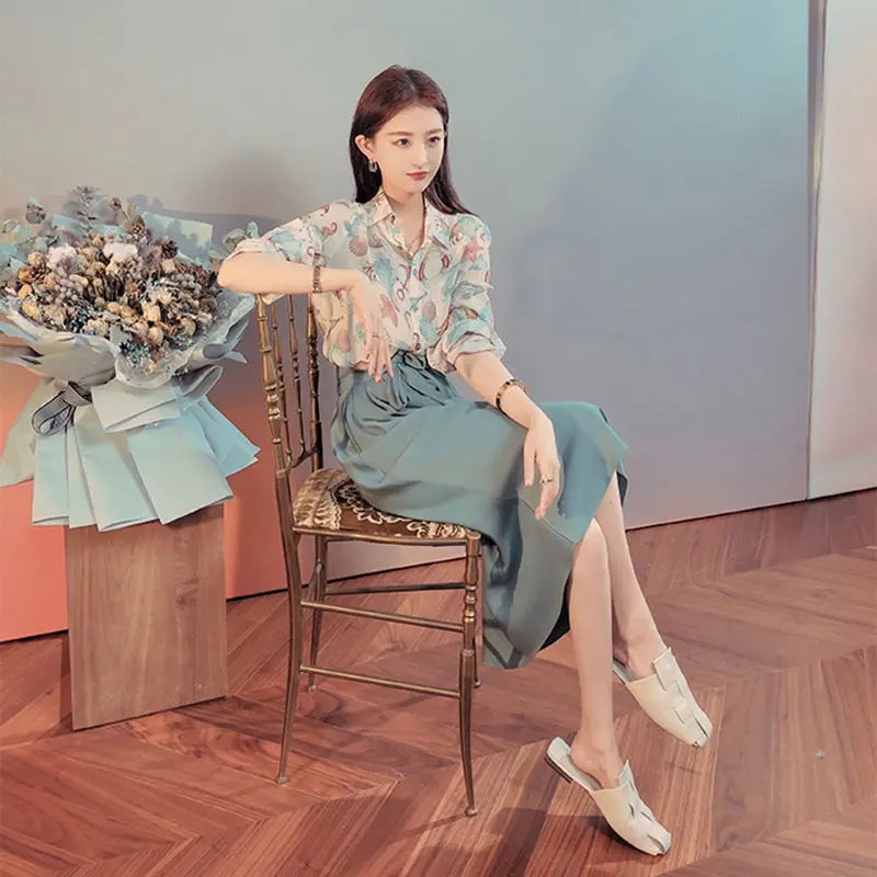 Women 2022 Early Spring Fashion Sweet Two-piece Sets Female Long Sleeve Printed Shirts Ladies High Waist Loose Skirts Suits S135
Women 2022 Early Spring Fashion Sweet Two-piece Sets Female Long Sleeve Printed Shirts Ladies High Waist Loose Skirts Suits S135