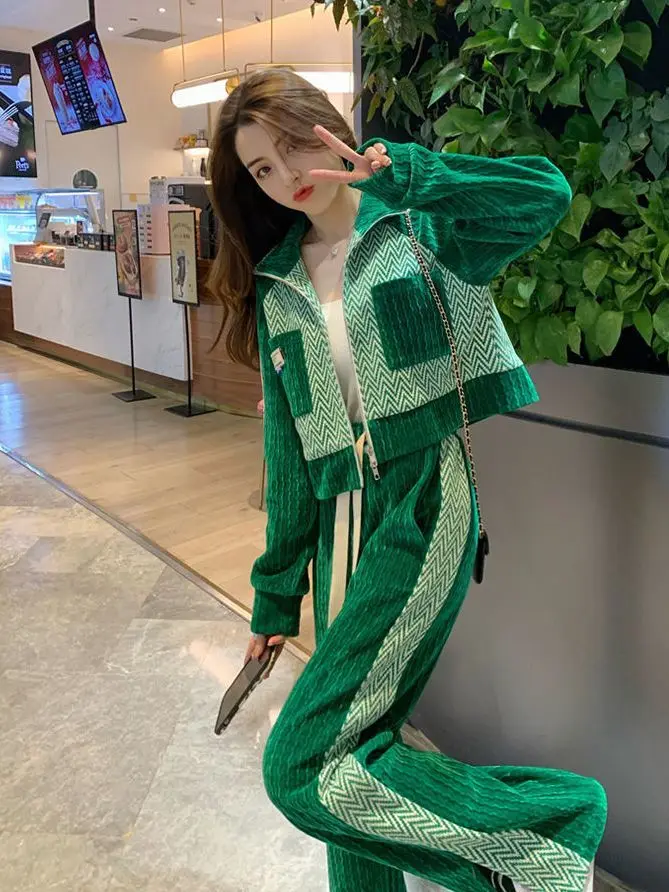 2023 Women Spring Autumn New Tracksuit Suits Female Long Sleeve Patchwork Coats + Pants Ladies Sportswear 2 Piece Sets O258
2023 Women Spring Autumn New Tracksuit Suits Female Long Sleeve Patchwork Coats + Pants Ladies Sportswear 2 Piece Sets O258