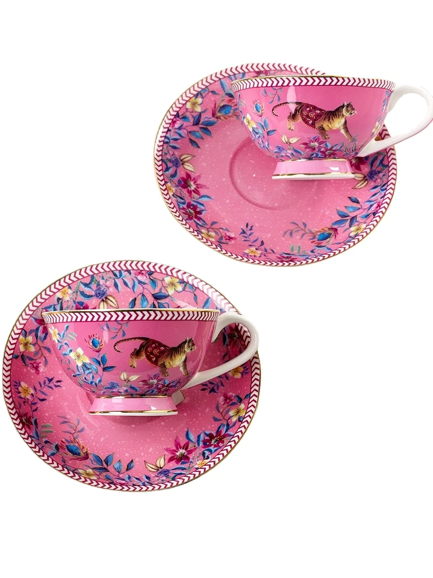 English coffee cup, high-end exquisite afternoon tea tableware, coffee cup and saucer set, ceramic English afternoon tea set
English coffee cup, high-end exquisite afternoon tea tableware, coffee cup and saucer set, ceramic English afternoon tea set