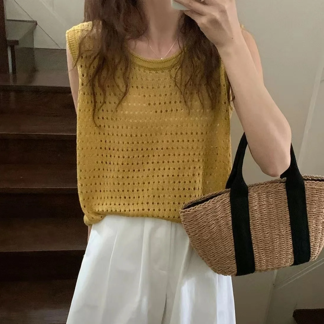 French Sleeveless Knit Vest Women's Casual Tops Sweaters Pullovers 2023 Summer Fashion Tanks Tops Solid Color Hollow Out Shirt
French Sleeveless Knit Vest Women's Casual Tops Sweaters Pullovers 2023 Summer Fashion Tanks Tops Solid Color Hollow Out Shirt