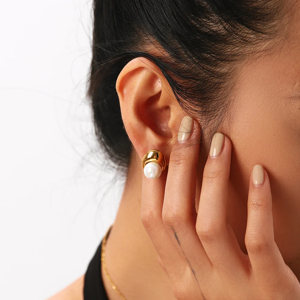 Stainless Steel PVD 18K Gold Plated Tarnish Waterproof Cute Pearl Beads Stud Earrings For Woman Jewelry Wholesale 2023 Trendy
Stainless Steel PVD 18K Gold Plated Tarnish Waterproof Cute Pearl Beads Stud Earrings For Woman Jewelry Wholesale 2023 Trendy
