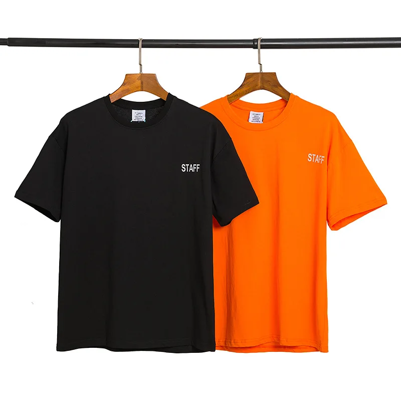 2022 Summer New Oversized Vetements Men's and Women's 3M Letter Reflective LOGO Short-sleeved T-shirt
2022 Summer New Oversized Vetements Men's and Women's 3M Letter Reflective LOGO Short-sleeved T-shirt