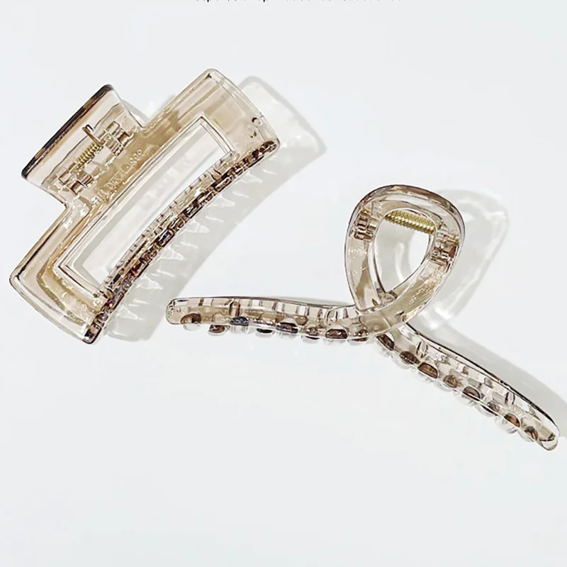 2023 Hair Claw Clip for Women Girls Plastic Transparent Large Simple Basic Hair Claw Clip Crab Summer Clip Claw Hair Accessories
2023 Hair Claw Clip for Women Girls Plastic Transparent Large Simple Basic Hair Claw Clip Crab Summer Clip Claw Hair Accessories