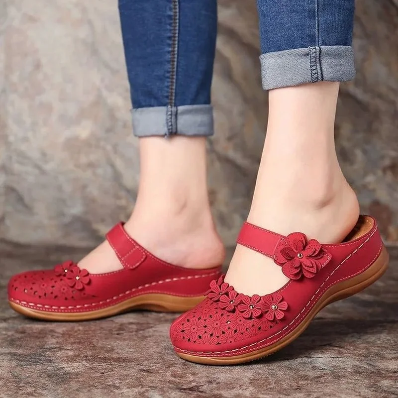 2022 New Women's Sandals Women's Baotou Casual Shoes Flower Hollow Sandals Retro Style Shoes Women's Soft-soled Slippers
2022 New Women's Sandals Women's Baotou Casual Shoes Flower Hollow Sandals Retro Style Shoes Women's Soft-soled Slippers