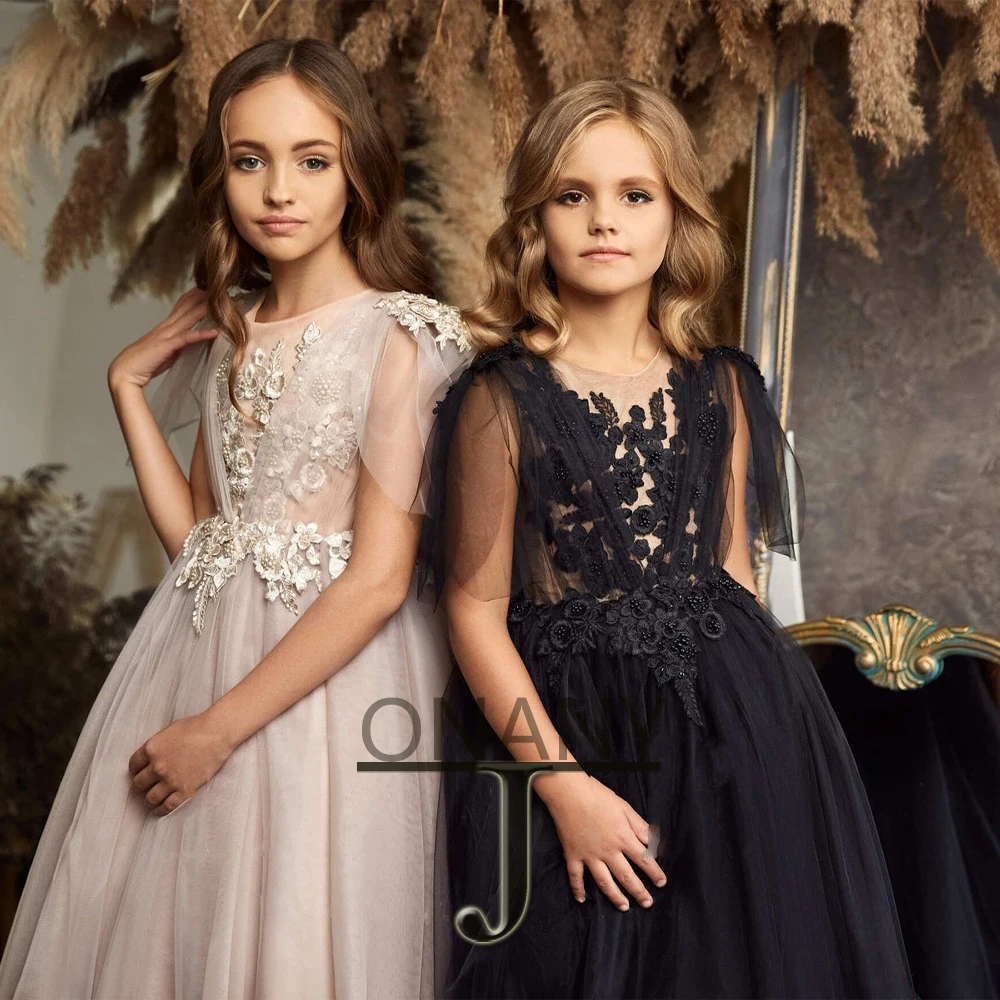 JONANY Simple Flower Girl Dress Customised Party Prom O-Neck Appliques Pageant Vestido Little Girl First Communion Ceremony
JONANY Simple Flower Girl Dress Customised Party Prom O-Neck Appliques Pageant Vestido Little Girl First Communion Ceremony
