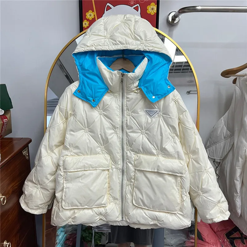 Winter Women Contrast Color Stitching Hooded Short Puffer Jacket Korean Loose Pocket White Duck Down Parkas White Green Black 
Winter Women Contrast Color Stitching Hooded Short Puffer Jacket Korean Loose Pocket White Duck Down Parkas White Green Black
