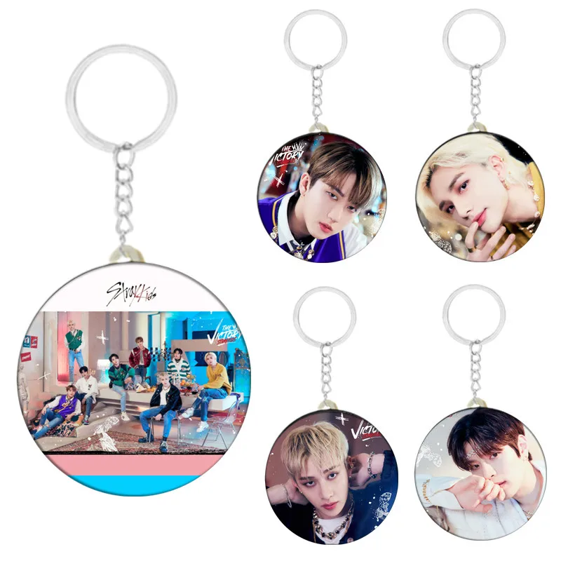 2022 Kpop Stray Kids Women Bag KeyChain Sticker DIY 58mm Badge Pendant Key Ring Support Custom
2022 Kpop Stray Kids Women Bag KeyChain Sticker DIY 58mm Badge Pendant Key Ring Support Custom