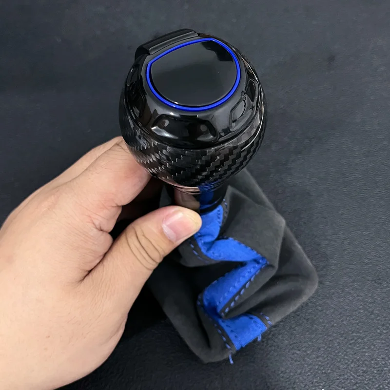 DSG Stronic Automatic Carbon Fiber Gear Shift Knob & Dust Cover for Audi Q3 A4 A5 Q5 VW Golf 6 7CC 2011 Passat B7 B8
DSG Stronic Automatic Carbon Fiber Gear Shift Knob & Dust Cover for Audi Q3 A4 A5 Q5 VW Golf 6 7CC 2011 Passat B7 B8