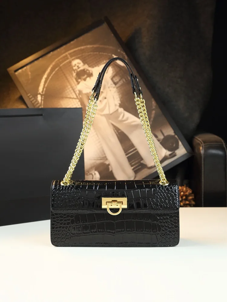 Genuine leather crocodile pattern new fashion chain high-end crossbody underarm bag
Genuine leather crocodile pattern new fashion chain high-end crossbody underarm bag