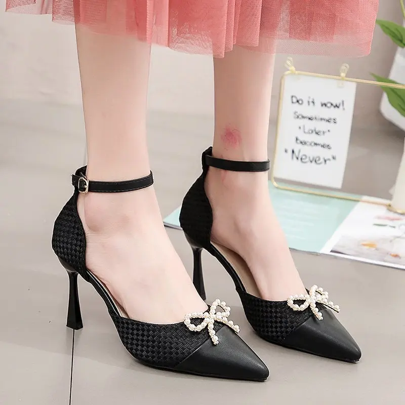 Elegant Pearl Bow Pumps Women Pointed Toe Ankle Strap High Heels Shoes Woman 2022 Spring New Patchwork Thin Heel Pumps
Elegant Pearl Bow Pumps Women Pointed Toe Ankle Strap High Heels Shoes Woman 2022 Spring New Patchwork Thin Heel Pumps