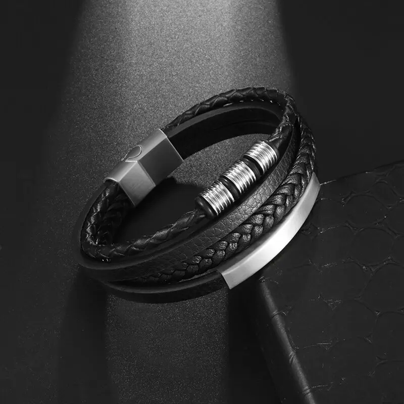 Classic Multilayer Hand Braided Leather Bracelet Men Magnetic Button Button Cuff Bracelet Charm Casual Jewelry
Classic Multilayer Hand Braided Leather Bracelet Men Magnetic Button Button Cuff Bracelet Charm Casual Jewelry