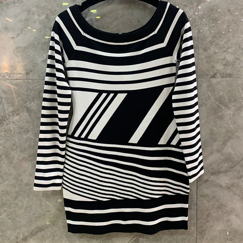 22 Summer Sexy Striped Long Sleeve Pack Hip Dress Women One Word Neck Open Back Pullover Dresses Slim Black White Zipper Dresses
22 Summer Sexy Striped Long Sleeve Pack Hip Dress Women One Word Neck Open Back Pullover Dresses Slim Black White Zipper Dresses