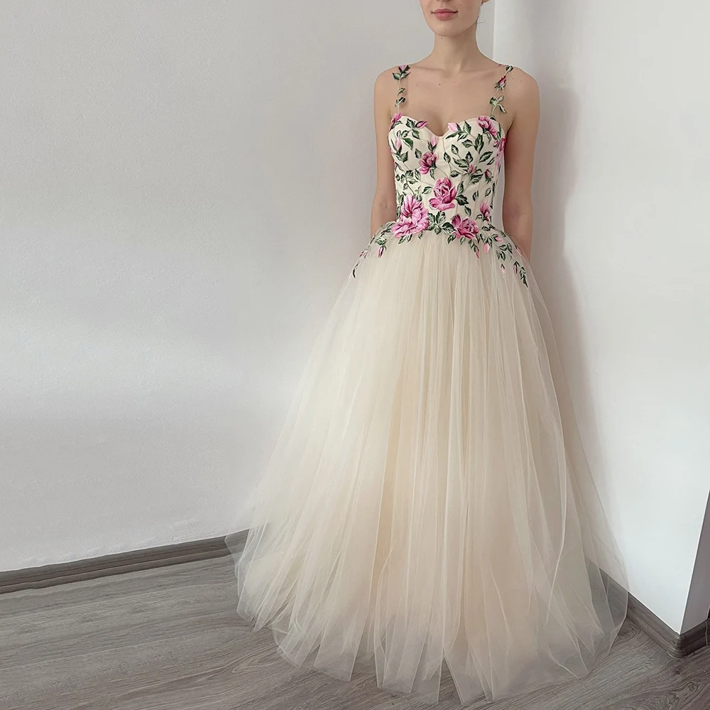 Spring Ivory Tulle Wedding Dress A Line Spaghetti Strap Bride Dresses With 3D Embroidery Flower Boho Wedding Prom Gown Plus Zise
Spring Ivory Tulle Wedding Dress A Line Spaghetti Strap Bride Dresses With 3D Embroidery Flower Boho Wedding Prom Gown Plus Zise