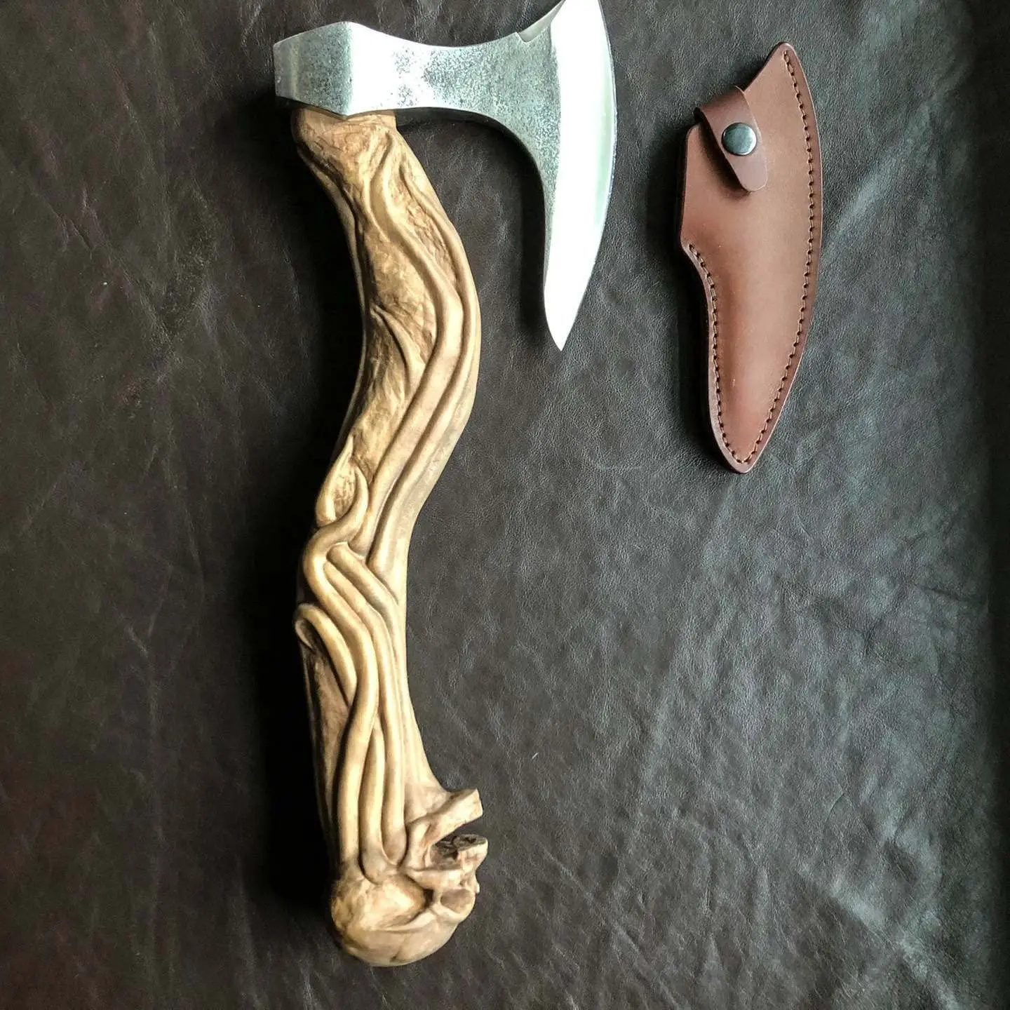 Hand Carved Skull Axe Handle Eagle Wolf Head Replacement Wood Handle for Camp Axe Rubberwood Handle Hatchet Decorations for Home
Hand Carved Skull Axe Handle Eagle Wolf Head Replacement Wood Handle for Camp Axe Rubberwood Handle Hatchet Decorations for Home