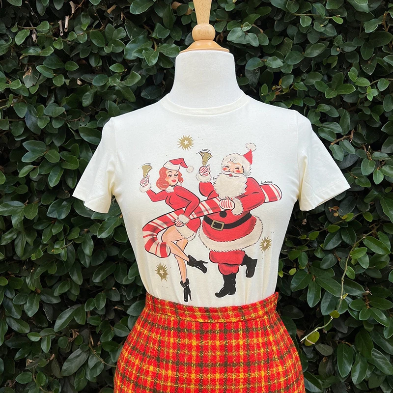Sexy Ladies Santa Claus Vintage T Shirts for Women Harajuku Cotton Loose T-shirt Causal Festival Gift Ladies Merry Christmas Top
Sexy Ladies Santa Claus Vintage T Shirts for Women Harajuku Cotton Loose T-shirt Causal Festival Gift Ladies Merry Christmas Top
