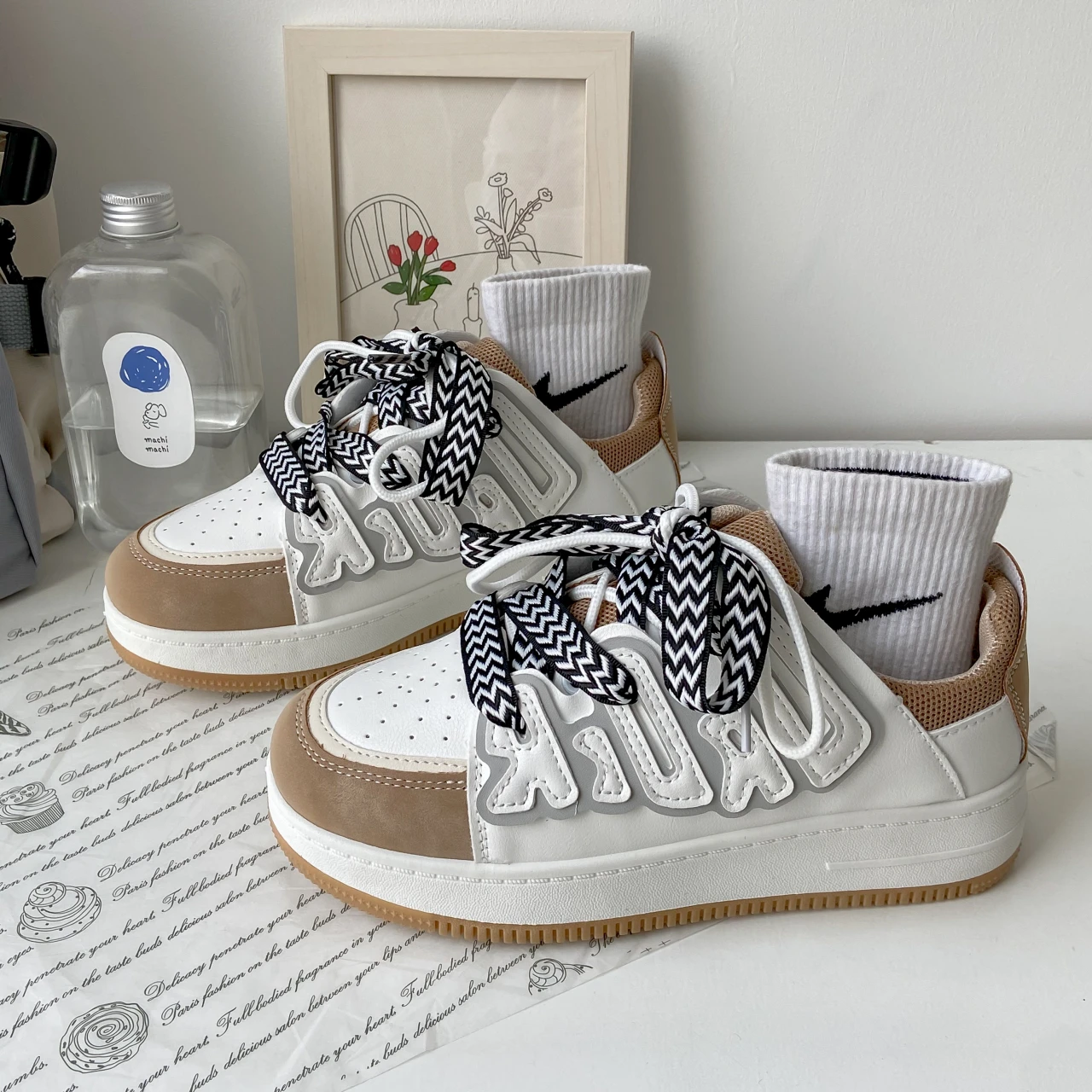 Spring New 2023 Women's Sneakers Haze Blue Love Breathable Students Casual Sports Shoes Women Couple Borads Shoes
Spring New 2023 Women's Sneakers Haze Blue Love Breathable Students Casual Sports Shoes Women Couple Borads Shoes
