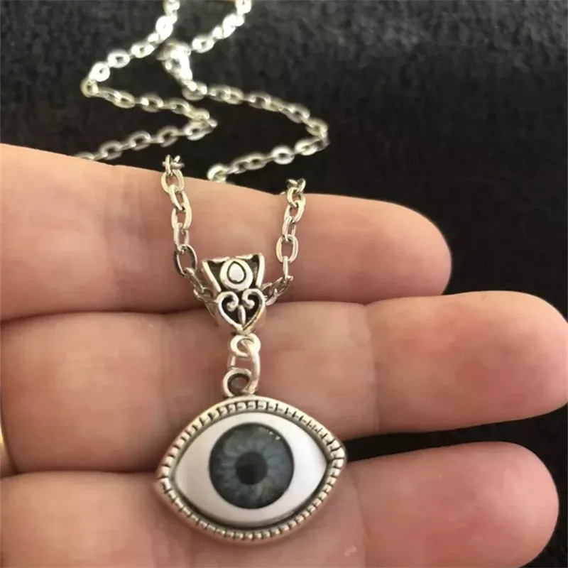 New 3D Oval Eye Necklace Eyeball Pendant on 18 Inch Chain Cameo Cabochon Charm Lucky Protection Gothic Horror Unusual Jewelry 
New 3D Oval Eye Necklace Eyeball Pendant on 18 Inch Chain Cameo Cabochon Charm Lucky Protection Gothic Horror Unusual Jewelry