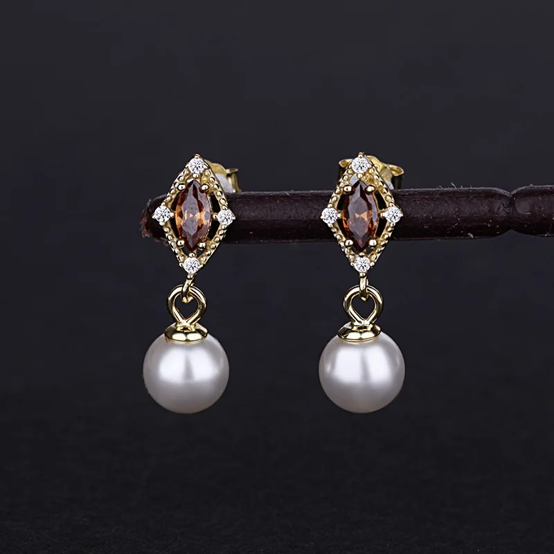 Простые и универсальные серьги из серебра 925 пробы с инкрустированным оливином
Простые и универсальные серьги из серебра 925 пробы с инкрустированным оливином