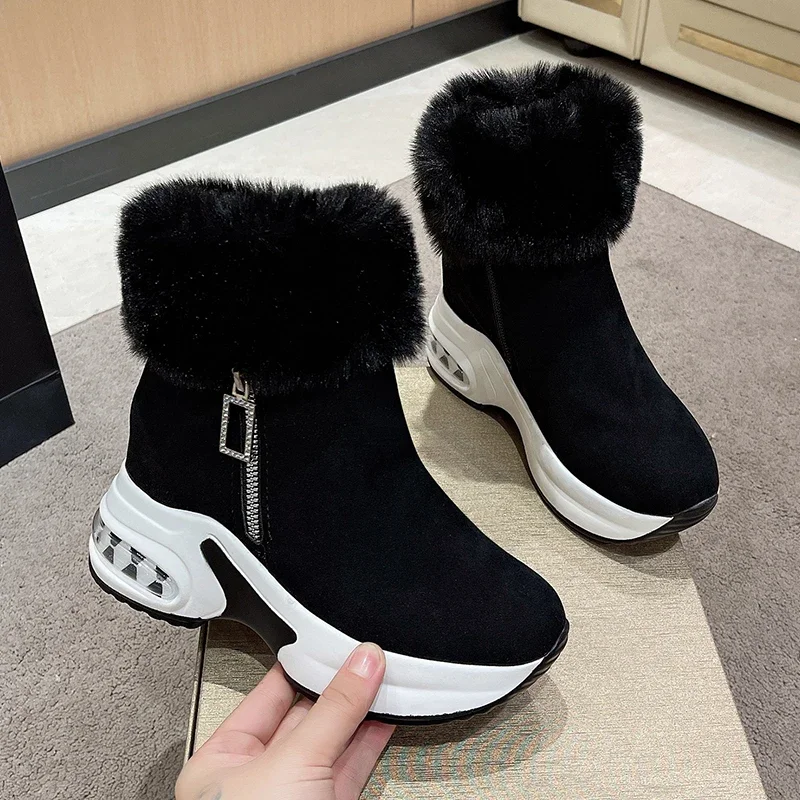 

Женские меховые ботинки челси на плоской подошве, теплая обувь на платформе с молнией, новинка зимы 2024, брендовые короткие плюшевые ботильоны, замшевые ботинки в стиле панк для снега