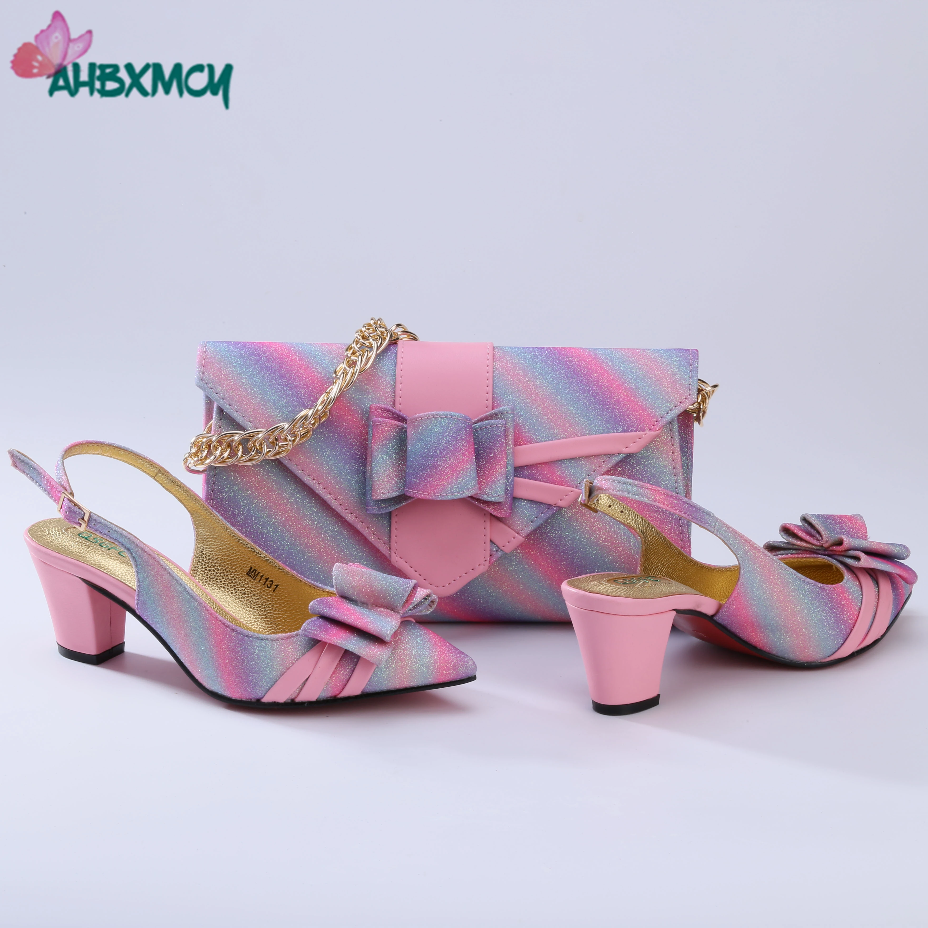 Latest African Women Shoes and Bag Set in Pink Color New Design Italian Ladies Pumps for Garden Party
Latest African Women Shoes and Bag Set in Pink Color New Design Italian Ladies Pumps for Garden Party