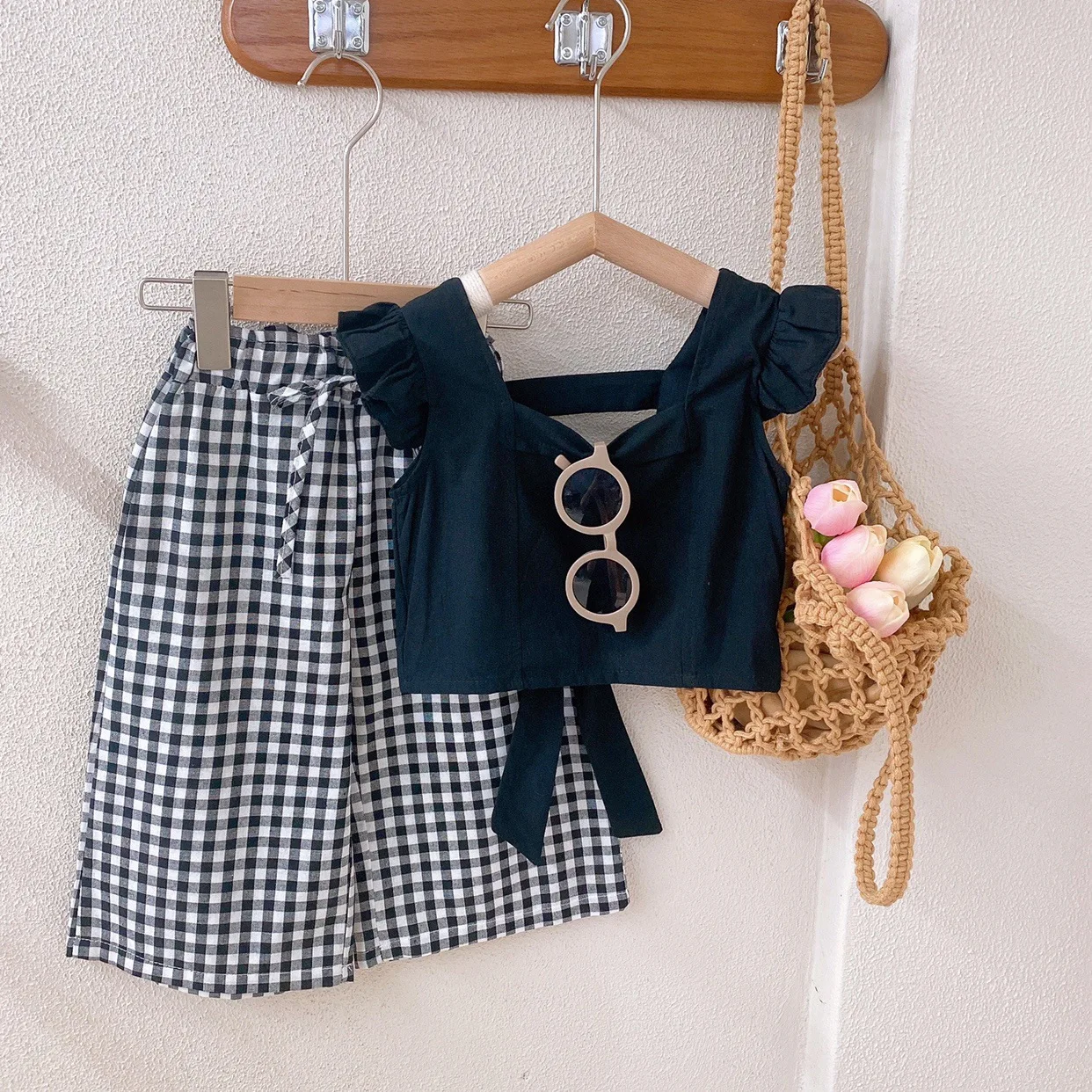 Girls Sets 2023 New Fashion Summer Suit Children Clothing For Kids Flying Sleeves Top+Plaid Wide Leg Pants 2pce Outfits 2-7Years
Girls Sets 2023 New Fashion Summer Suit Children Clothing For Kids Flying Sleeves Top+Plaid Wide Leg Pants 2pce Outfits 2-7Years