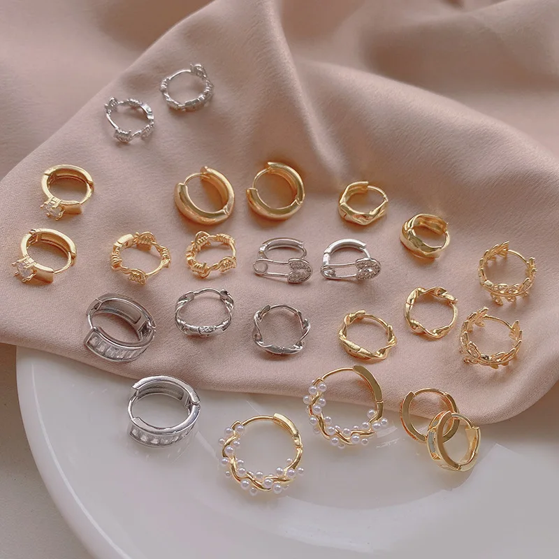 Fashion Huggie Hoop Luxury Zircon Earrings For Young Girls Geometric Gift Exquisite Banquet Jewelry
Fashion Huggie Hoop Luxury Zircon Earrings For Young Girls Geometric Gift Exquisite Banquet Jewelry