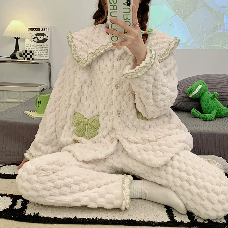 Winter Warm Flannel Pajamas For Women Fluffy Coral Fleece Cardigan Homewear Korean Style Kawaii Light Green Bow Womens Sleepwear
Winter Warm Flannel Pajamas For Women Fluffy Coral Fleece Cardigan Homewear Korean Style Kawaii Light Green Bow Womens Sleepwear