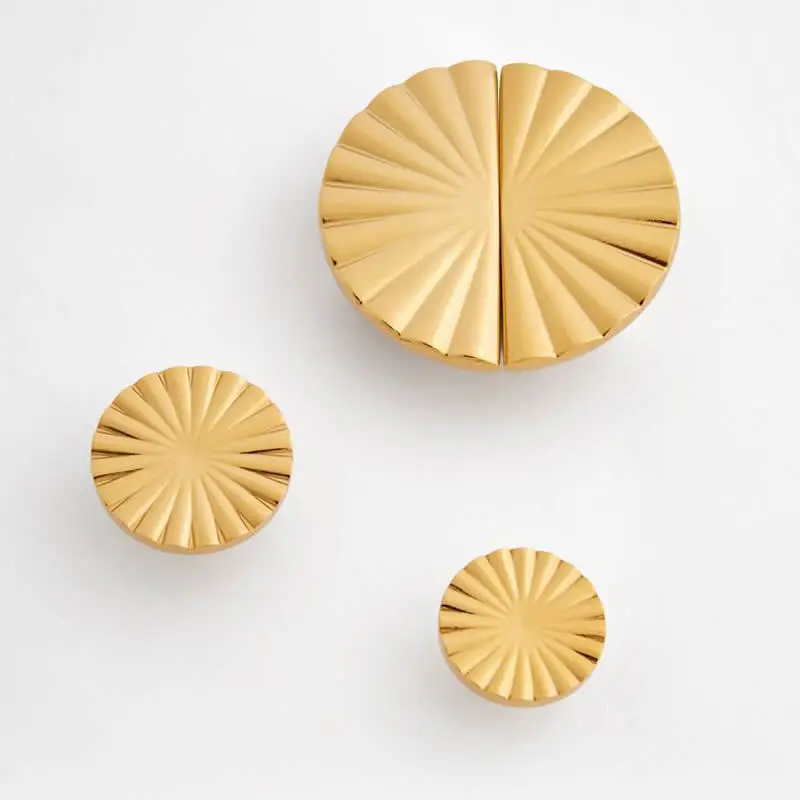 Italian French Pure Brass Gold and Silver Handle Clothes Shoes Cabinet American Light Luxury Simple Semi-circular Sunflower Knob 
Italian French Pure Brass Gold and Silver Handle Clothes Shoes Cabinet American Light Luxury Simple Semi-circular Sunflower Knob