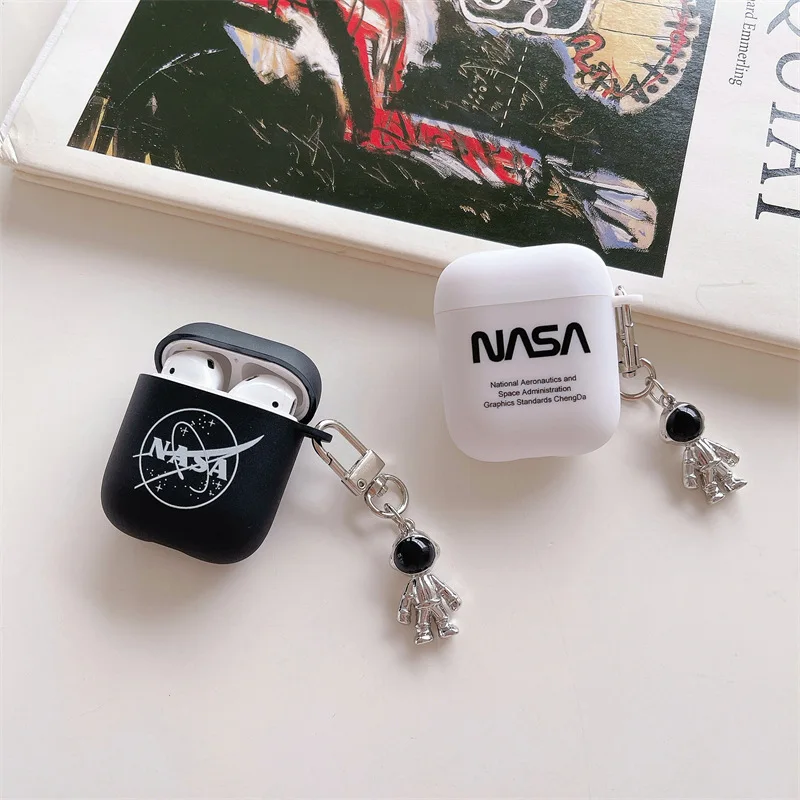 Cartoon Spaceman Pendant Black Case for AirPods Pro2 Airpod Pro 1 2 3 Bluetooth Earbuds Protective Earphone Case Cover
Cartoon Spaceman Pendant Black Case for AirPods Pro2 Airpod Pro 1 2 3 Bluetooth Earbuds Protective Earphone Case Cover
