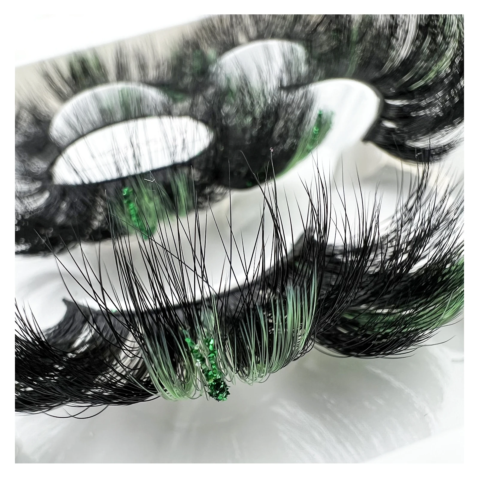 False Eyelashes Beauty Bling Shiny Color Faux Mink Lashes Makeup Products Dramatic Soft Wispy Glitter Lashes For Holiday Party
False Eyelashes Beauty Bling Shiny Color Faux Mink Lashes Makeup Products Dramatic Soft Wispy Glitter Lashes For Holiday Party