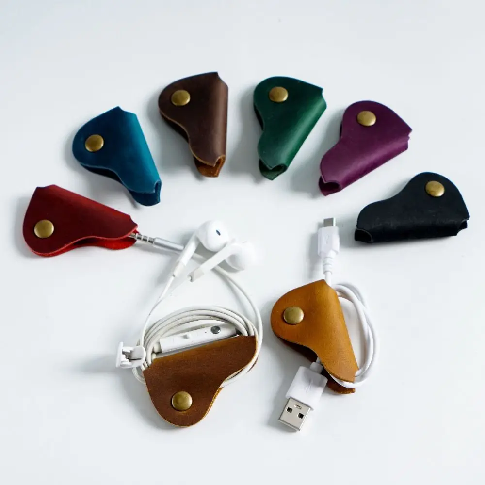 Hot Practical First Layer Cowhide High Quality 40mm * 58mm 8 Colors Hub Earphone Cord Small Gifts Storage Buckle Headphone Hub
Hot Practical First Layer Cowhide High Quality 40mm * 58mm 8 Colors Hub Earphone Cord Small Gifts Storage Buckle Headphone Hub