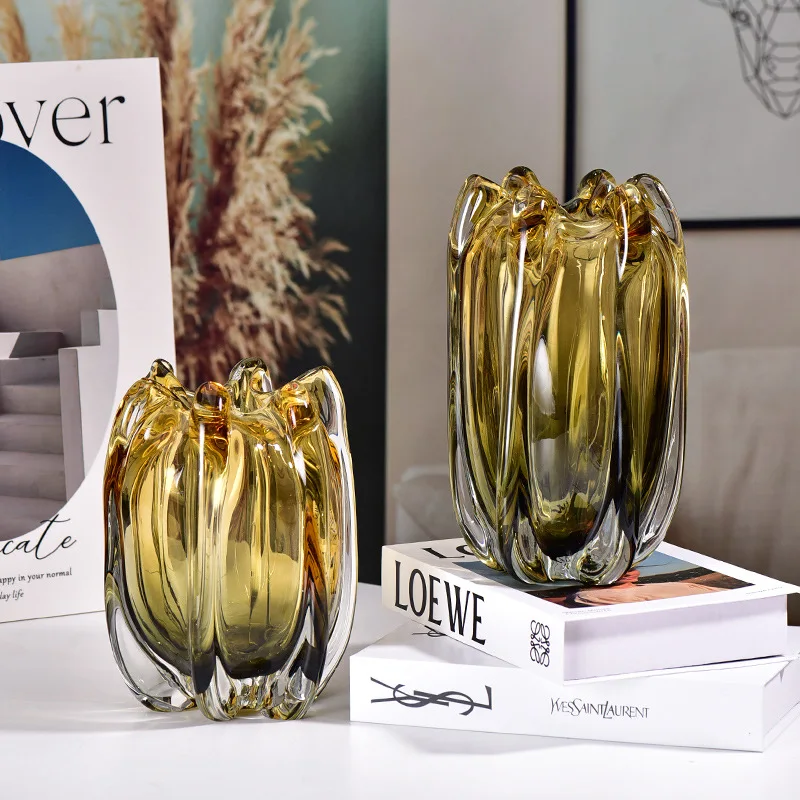 Household high-end creative thickened geometric glass vase, amber colored glass, high beauty, light luxury living room
Household high-end creative thickened geometric glass vase, amber colored glass, high beauty, light luxury living room