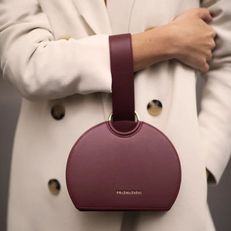 2022 Spring Trendy Women's Designer PU Leather Handbag Luxury Brand Fashion Lady Saddle round Shoulder Crossbody Bags
2022 Spring Trendy Women's Designer PU Leather Handbag Luxury Brand Fashion Lady Saddle round Shoulder Crossbody Bags