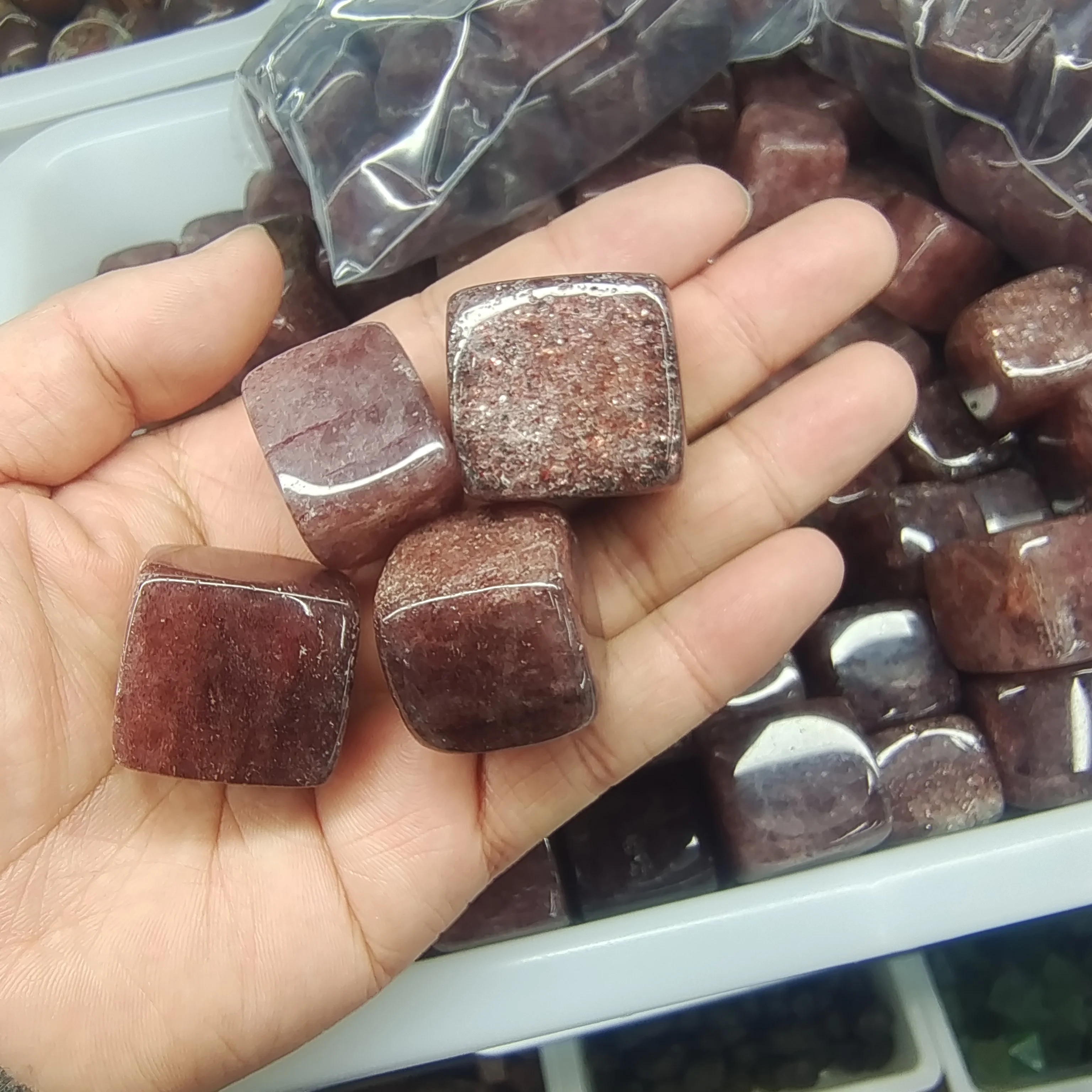 Beautiful 100g Natural Red Strawberry Crystal Cube Stones Natural Quartz Mineral Gemstones Healing Reiki Natural Quartz Crystals
Beautiful 100g Natural Red Strawberry Crystal Cube Stones Natural Quartz Mineral Gemstones Healing Reiki Natural Quartz Crystals