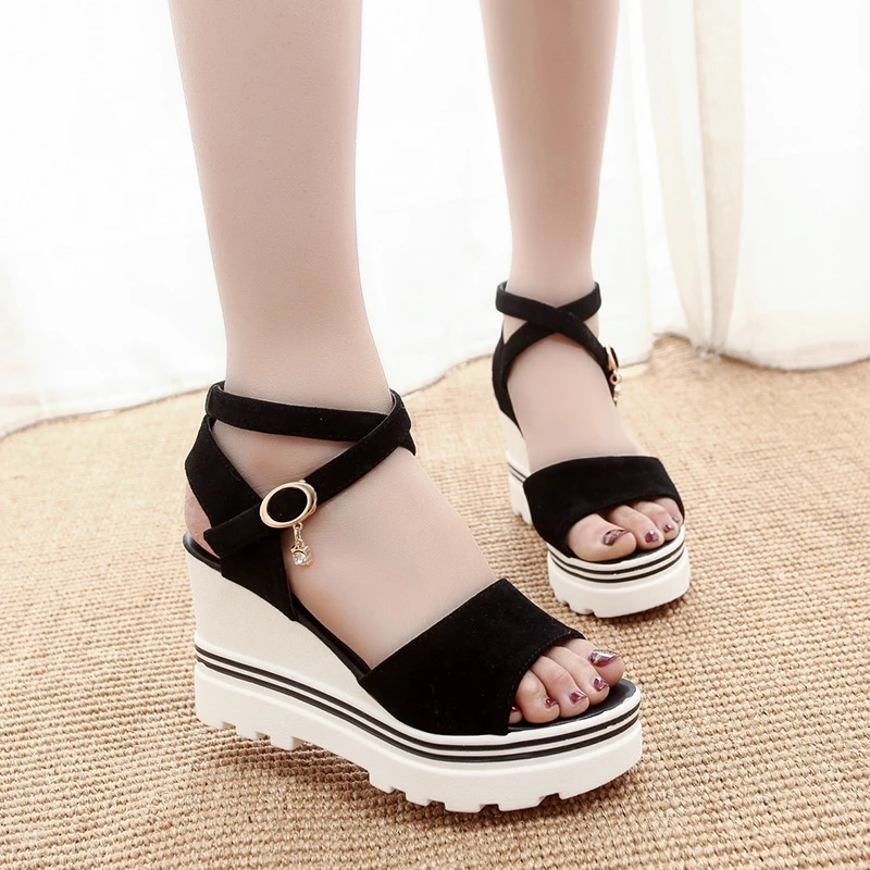 2022 New Summer Fashion High Heels Women Comfortable Sandals Casual Woman Shoes Platform Wedges Sandals Peep Toe Ladies Shoes
2022 New Summer Fashion High Heels Women Comfortable Sandals Casual Woman Shoes Platform Wedges Sandals Peep Toe Ladies Shoes