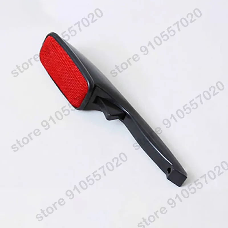 Black Red Rotatable for Clothes Electrostatic Hair Removal Brush 1Pcs Dry Cleaning Brushes Multi Purpose ABS Plastic/Lint
Black Red Rotatable for Clothes Electrostatic Hair Removal Brush 1Pcs Dry Cleaning Brushes Multi Purpose ABS Plastic/Lint