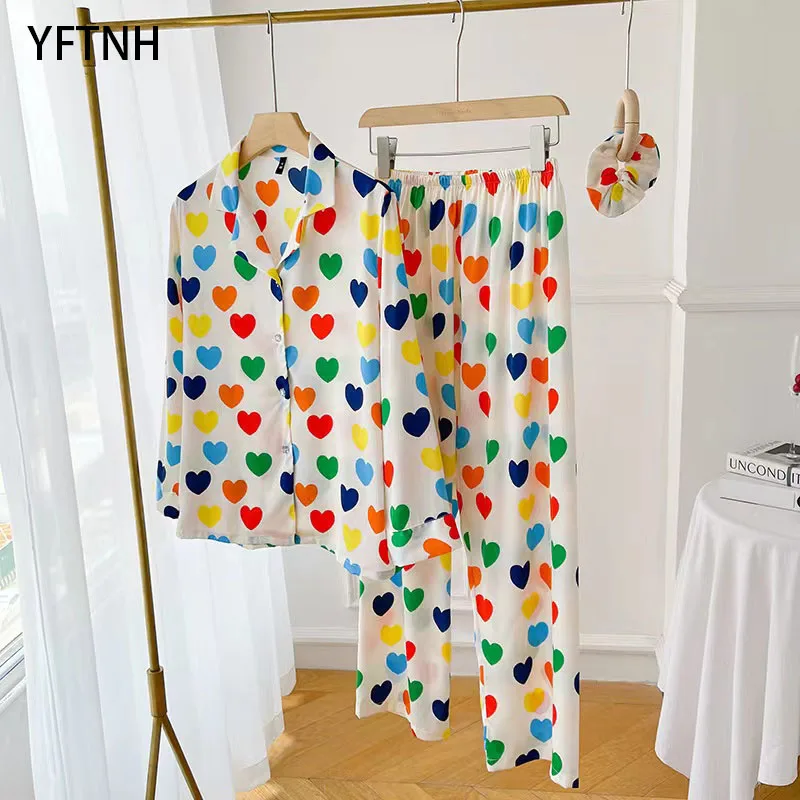 Пижамный комплект YFTNH Boutique Женский, рубашка с длинным рукавом и ночные брюки, одежда для сна, домашняя одежда с цветным сердечком и цветами
Пижамный комплект YFTNH Boutique Женский, рубашка с длинным рукавом и ночные брюки, одежда для сна, домашняя одежда с цветным сердечком и цветами