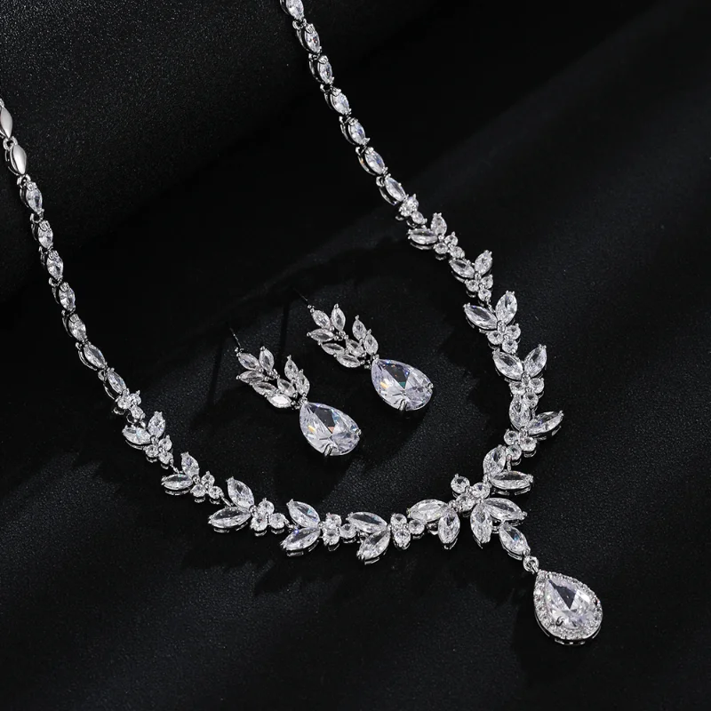 Luxury Zircon Exquisite Jewelry Sets for Women Wedding Party Accessories Cubic Zircon Stud Earrings Necklace Gift Wholesale
Luxury Zircon Exquisite Jewelry Sets for Women Wedding Party Accessories Cubic Zircon Stud Earrings Necklace Gift Wholesale
