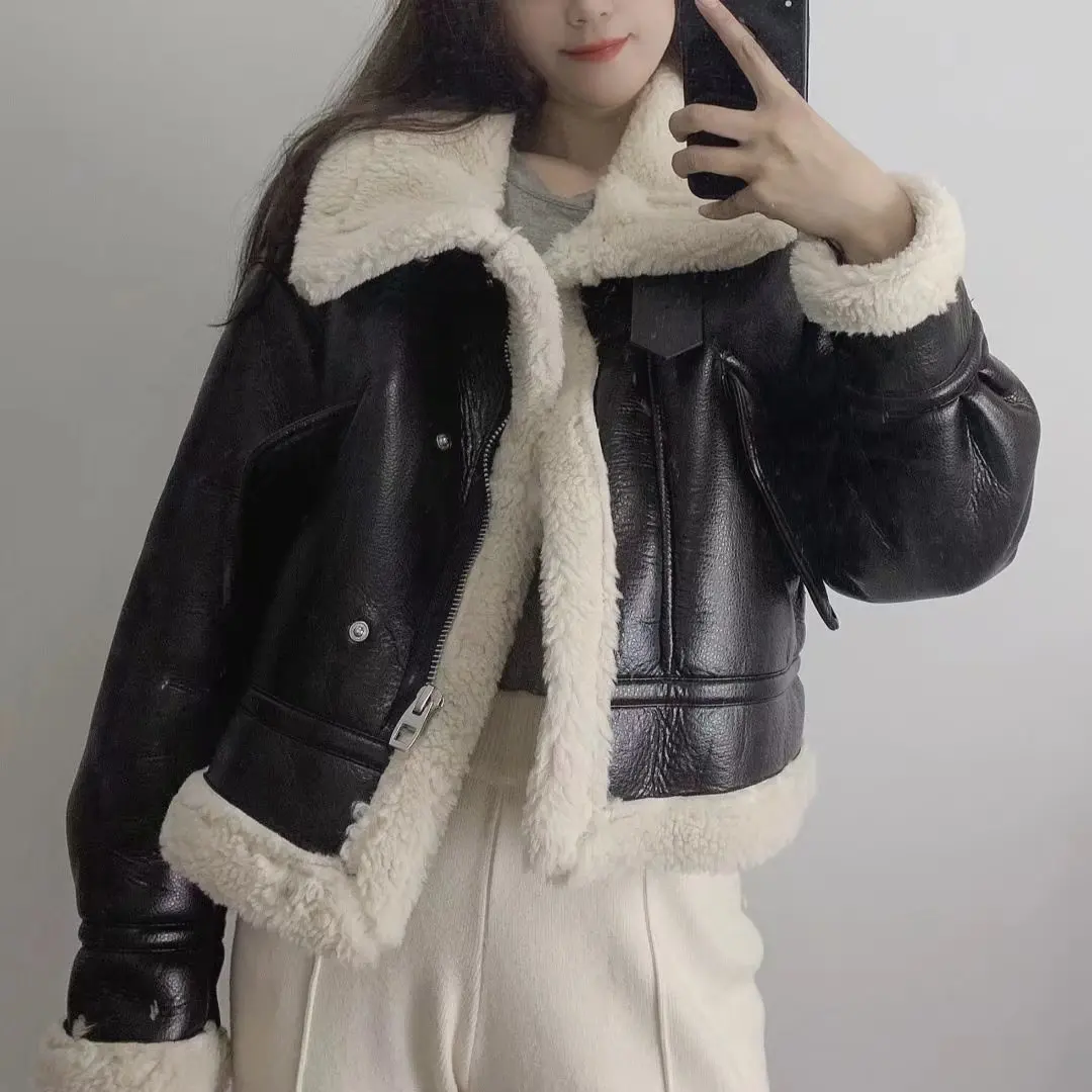 Women's Fleece Faux Leather Fur Jacket Winter Stand Collar Thicken Warm Short Coat Female Fashion Fleece Lining Outerwear
Women's Fleece Faux Leather Fur Jacket Winter Stand Collar Thicken Warm Short Coat Female Fashion Fleece Lining Outerwear