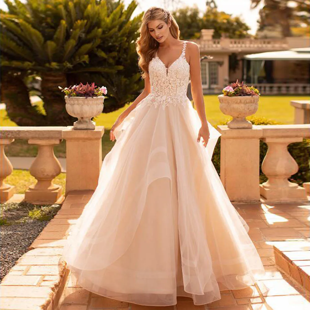 Sexy Wedding Dress 2022 A Line Sleeveless Backless Sweep Train Modern Bridal Gowns V Neck Zipper-up Applique Vestidos De Novia
Sexy Wedding Dress 2022 A Line Sleeveless Backless Sweep Train Modern Bridal Gowns V Neck Zipper-up Applique Vestidos De Novia