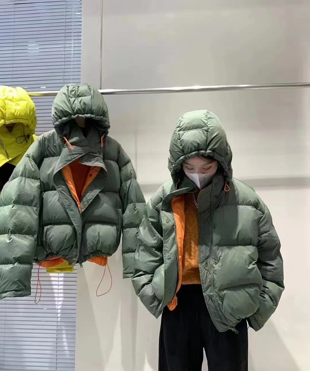 2022 Winter Fashion Hooded Women's Down Jacket High Quality 90% White Duck Down Army Green Purple Short Women's Jacket
2022 Winter Fashion Hooded Women's Down Jacket High Quality 90% White Duck Down Army Green Purple Short Women's Jacket