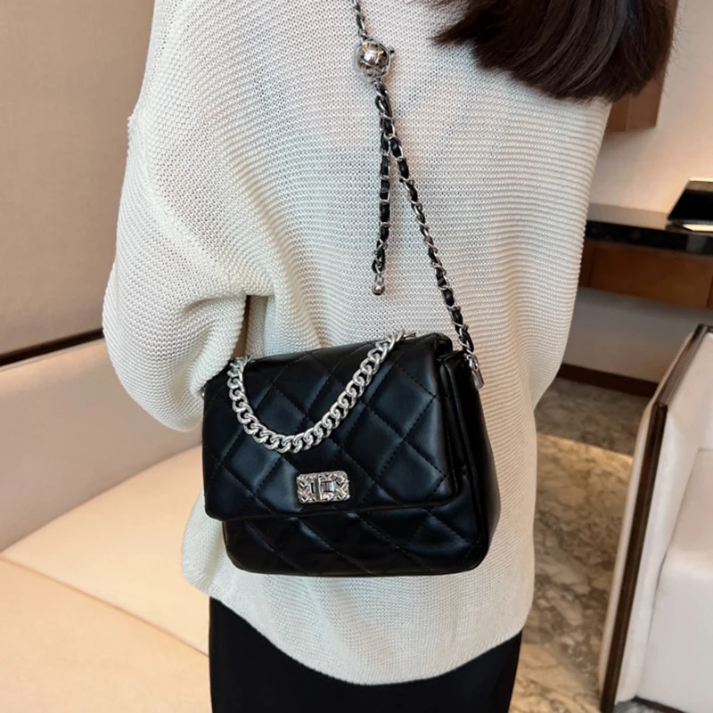 Chic Fashion Shoulder Bags For Women Soft Pu Leather Solid Diamond Lattice Handbag Messenger Bag Lady Party Purse 2022 New
Chic Fashion Shoulder Bags For Women Soft Pu Leather Solid Diamond Lattice Handbag Messenger Bag Lady Party Purse 2022 New