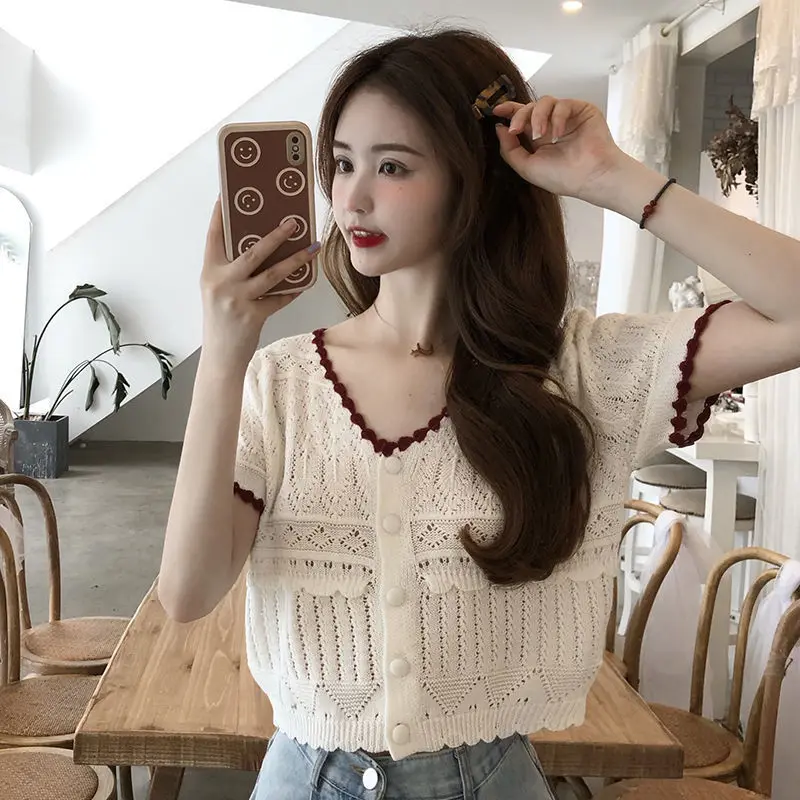 2023 new hollowed-out short-sleeved sweater, sun-protective Cardigan BM blouse black
2023 new hollowed-out short-sleeved sweater, sun-protective Cardigan BM blouse black